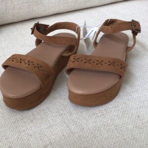 Old Navy Girl Tan Sandals